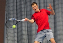 Jan Choinski (TC Münstermaifeld) feierte in Weisenau seinen ersten Rheinland-Pfalz-Titel bei den Herren - nach einem denkwürdigen Endspiel. Der 18-Jährige und seinFinalgegner Rene Schulte (BASF TC  Ludwigshafen) waren sich einig, dass sie so einen Matchtiebreak mit 42 ausgespielten Punkten noch nie erlebt hatten.