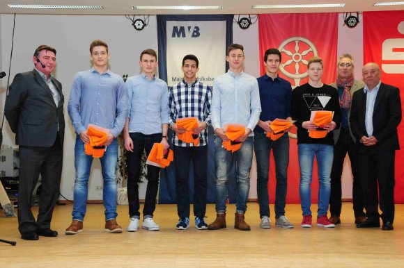 In der männlichen Jugend war der Mehrkampf im vergangenen Jahr fest in der Hand des USC Mainz: Florian Post (2.v.l.), Lars Wagner (3.v.l.) und Niklas Kaul (M.) gewannen den Zehnkampf-Titel der U18, Onur Karasu (4.v.l.), Manuel Wagner (4..v.r.) und Gabriel Koziolek wurden Deutscher Meister im Neunkampf der U16.