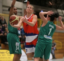 Kleinigkeiten fehlten: Die ASC-Frauen um Flügelspielerin Conny Berkhoff mussten bei der Niederlage gegen Grüner Stern Keltern akzeptieren, dass der Tabellenzweite mehr und bessere Antworten geben konnte.