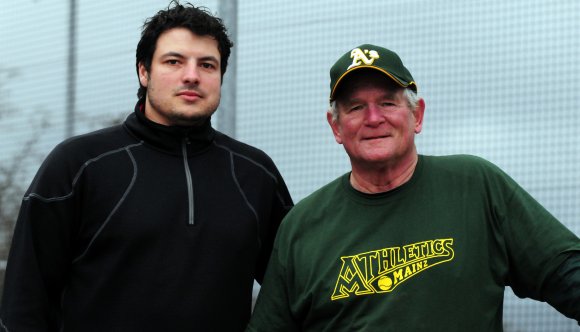Stehen seit 2009 in Kontakt und freuen sich, dass die MLB das Unterfangen unterstützt: A's-Sportdirektor Benjamin Hieronimi hat Coach Don Freeman für diese Saison als Trainer nach Mainz gelotst.