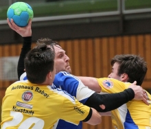 Auch von kräftig zupackenden Gegnern darf der TV Nieder-Olm um Kapitän Tino Stumps sich gegen den HV Vallendar nicht aufhalten lassen. Für den Drittletzten geht es am Sonntag fast schon um alles.