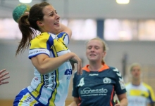 Spannend wird es zu sehen sein, wie die SG Bretzenheim um Kristin Gärtner sich nach dem 25:20-Erfolg im Hinspiel gegen Fortuna Köln (r. Stephanie Wojtowicz) nun in der anderen Domstadt präsentiert.