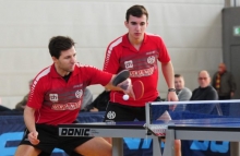 In Stuttgart nahm das 05-Doppel Benjamin Bator/Frederick Jost dem Spitzendoppel des DJK Sportbund mit dem unbesiegbaren Mu Hao immerhin einen Satz ab.