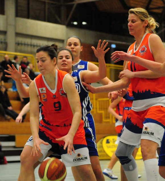 Urlaub beendet: Janina Aue (l.) steht dem ASC Mainz im letzten Saisonspiel bei der SG Weiterstadt wieder zur Verfügung.