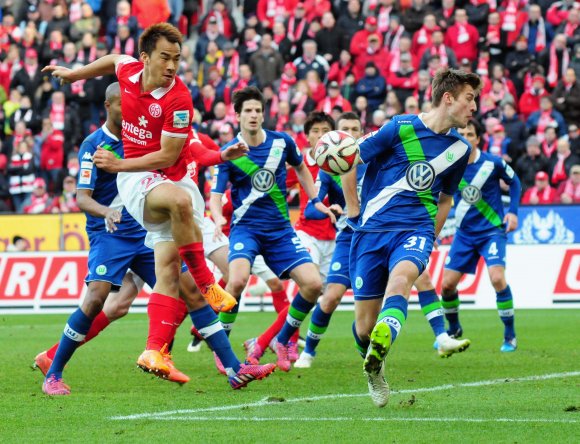 Bot eine starke Leistung, individuell und mit dem Team: Shinji Okazaki.