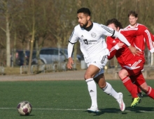 In Bingen offenbarte Neuzugang Massé Bell Bell seine Torjägerqualitäten und erzielte seine ersten Pflichtspieltreffer für die Fontana.