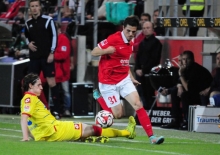 Wird den 05ern erneut länger fehlen: Außenstürmer Jonas Hofmann.