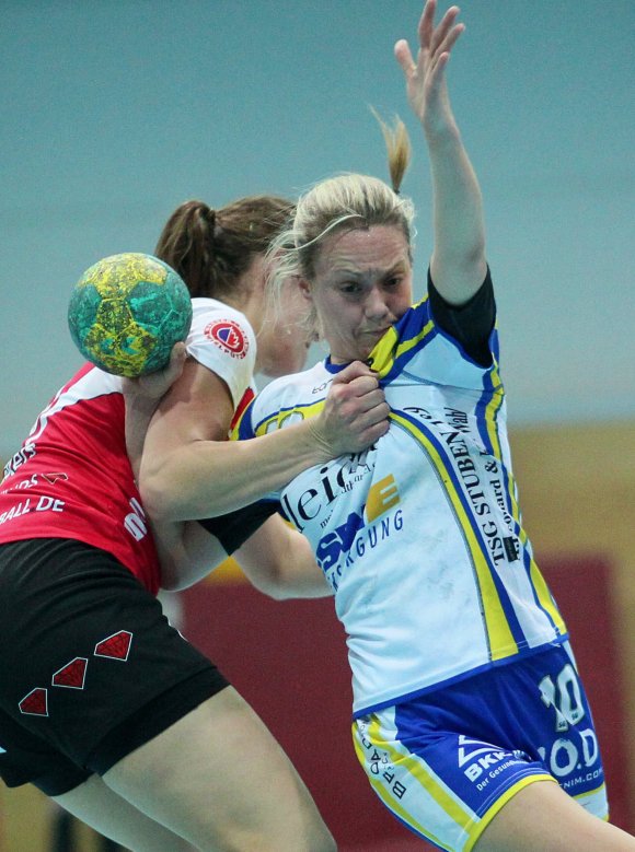 Viel entgegenzusetzen außer der Körperkraft hatte der HSV Solingen-Gräfrath der SG Bretzenheim nicht. Julia Veeck kam so zwar auf sieben Treffer, doch dabei hatte sie keineswege eine gute Quote. 