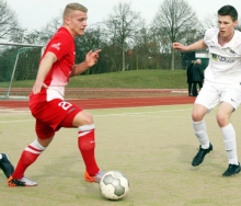 Als einzige Spitze hatte Kevin Frey in Alzey einen schweren Stand. Das finale Anspiel fehlte.
