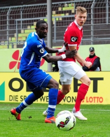 Warum nicht auch in Kiel punkten? Tobias Schilk (r.) und die U23 des FSV Mainz 05 fahren in der Absicht an die Ostsee, dem Tabellenzweiten unangenehme Fragen zu stellen.