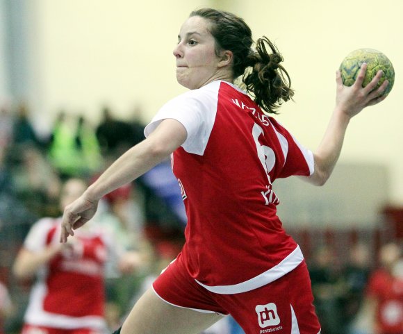 So einfach ging es zu selten: Drei sicher abgeschlossene Tempogegenstöße über Theresa Köhler brachten Mitte der zweiten Halbzeit die einzige Führung der 05er in der Heimpartie gegen den HC Rödertal.