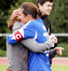 Wie es ist, Regionalligameister zu werden, kennen Lena Weyershäuser und ihre Mitstreiterinnen schon aus der vorigen Saison. Diesmal soll’s aber tatsächlich in die Zweite Liga gehen.