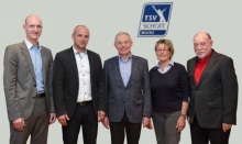 Der Geschäftsführende Vorstand des TSV Schott nach den Neuwahlen (v. l.): Jens Greiner (Schriftführer), Till Pleuger (Schatzmeister), Helmut Olyschläger (Vorsitzender), Waltraud Sturny (stellvertretende Schatzmeister), Kurt Winter (stellvertretender Vorsitzender).