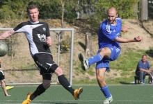 Tobias Rosenthal (r.) ist im Bretzenheimer Angriff auch gegen den TSV Gau-Odernheim eine zusätzliche Option neben Simon Höss. Simon Schmitt (l.) und sein FSV Saulheim empfangen am Sonntag den TSV Gundheim.