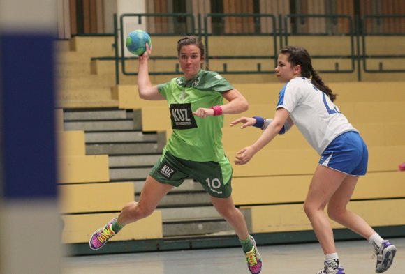 Juliana Buckmeier musste beim Spiel in Meisenheim schon in der ersten Halbzeit aufgeben, nachdem sie mit dem Fuß umgeknickt war.