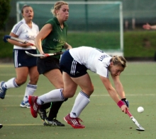 Mit seiner Sturmreihe um Aline Bessling war Trainer Martin Knußmann-Siemon bei der Feldrundenpremiere in Obermenzing gar nicht zufrieden. Woran es lag, ließ sich bei den Gesprächen alleridngs nicht herausfinden.