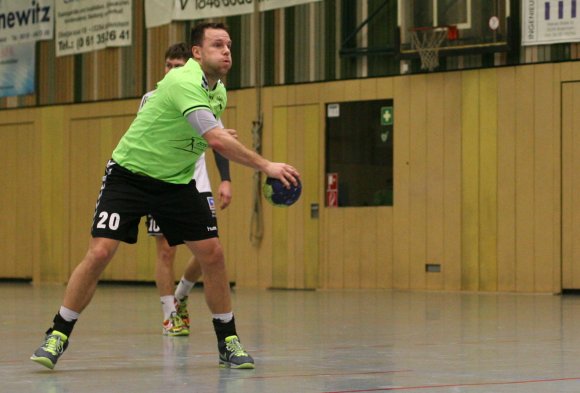 Als es auf ihn ankam, war er da: Matthias Carl nahm sich ein Herz und den letzten, siegbringenden Wurf gegen TuS Dansenberg. 