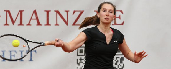 Paula Vradelis beendete ihr erstes Einzel in dieser Saison ähnlich schnell wie...