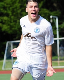 So kann er im Trikot des SV Gonsenheim nicht mehr häufig jubeln: Damir Bektasevic zieht's auf die andere Rheinseite zum SV Wiesbaden.