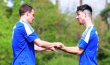 Andreas Klapper (l.) mit Toptorjäger Arif Güclü hat seine Oberligatauglichkeit in dieser Saison nachgewiesen. In der kommenden Runde ist er ein Kandidat für die Nachfolge von Damir Bektasevic.