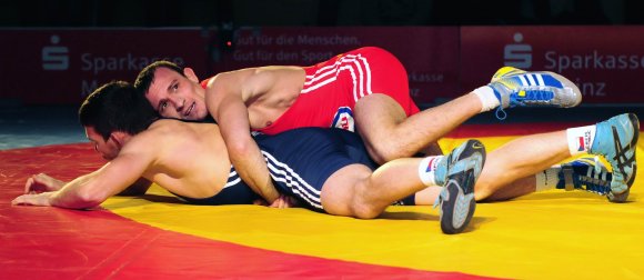 Keine einfache Aufgabe für Wladimir Berenhardt: Im Fliegengewicht haben insgesamt 31 Athleten gemeldet.