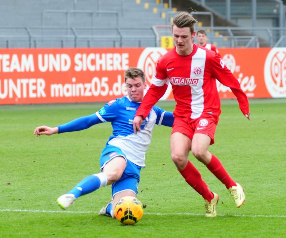Traf zweimal beim Finalsieg: Törles Knöll (r.)