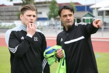 Die Geburtsstunde eines neues Übungsleitergespanns im rheinhessischen Amateurfußball: Trainer Jasmin Sinanovic (r.) hat sich für seine neue Station SpVgg Ingelheim Dennis Kirn als Kotrainer an die Seite geholt. Am Dienstag bat das Duo zu einem ersten Zusammenkommen von altem und neuem Kader, ehe es in die Trainingspause geht.