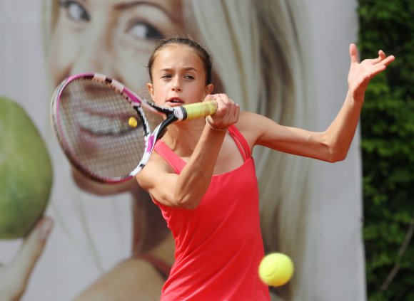 Weiter ungeschlagen an der Tabellenspitze: Stefanie Beth und die Frauen des TSC Mainz 3.