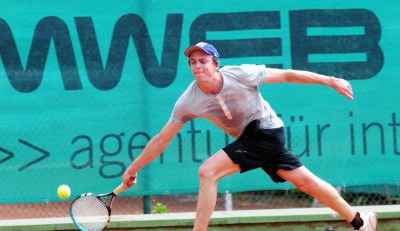 Steffen Angermair war nicht nur am spannendsten Spiel im Duell des TV Grün-Weiß gegen die TSC-Zweite beteiligt, er gewann es auch gegen Mats Hippchen nach drei Sätzen.