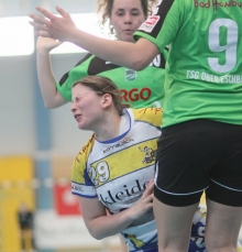 Gegen die SG Bretzenheim wird Inga Feuchtmann Pérez (hinten) auch in der kommenden Saison spielen - dann allerdings in der Zweiten Bundesliga und im Trikot des FSV Mainz 05.